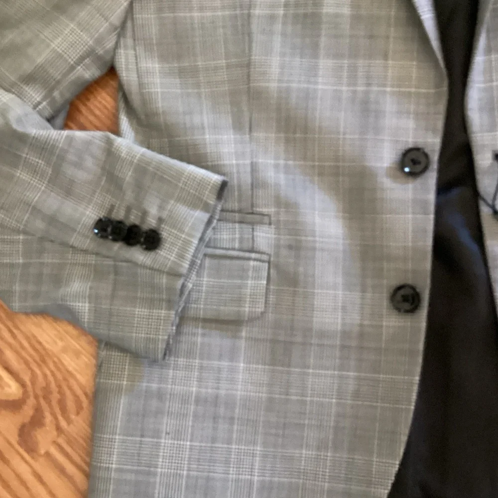Express Men's Checkered Gray Blazer - Picture 4 of 7